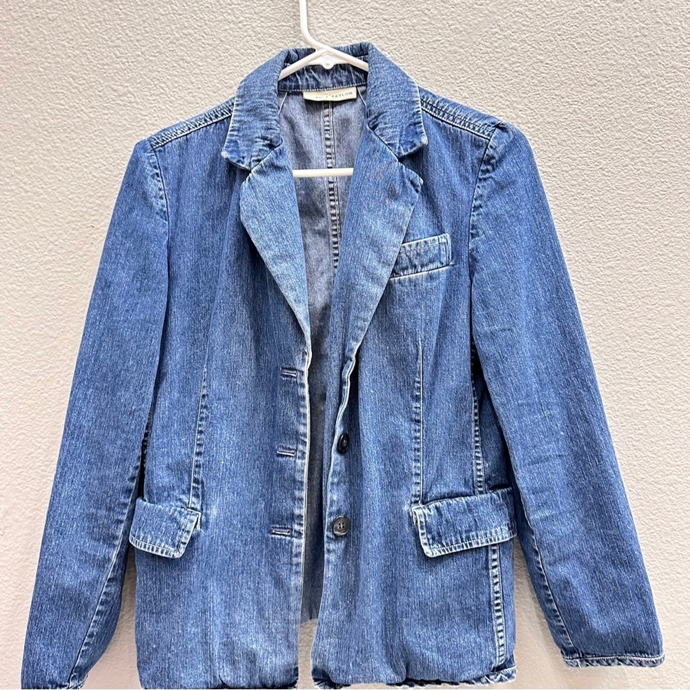 Lord & Taylor Womens Jean Blazer Size 6 Jacket Long Sleeve Pockets Button Front